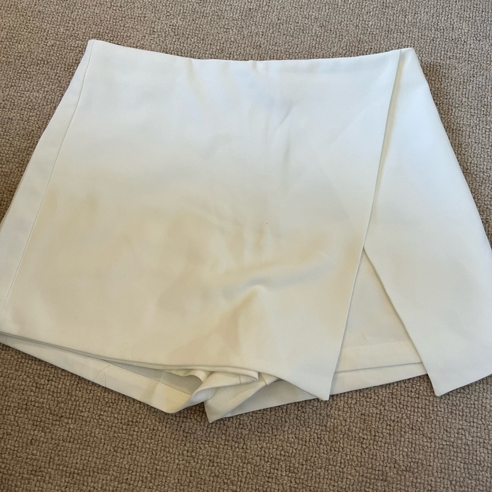 White skort